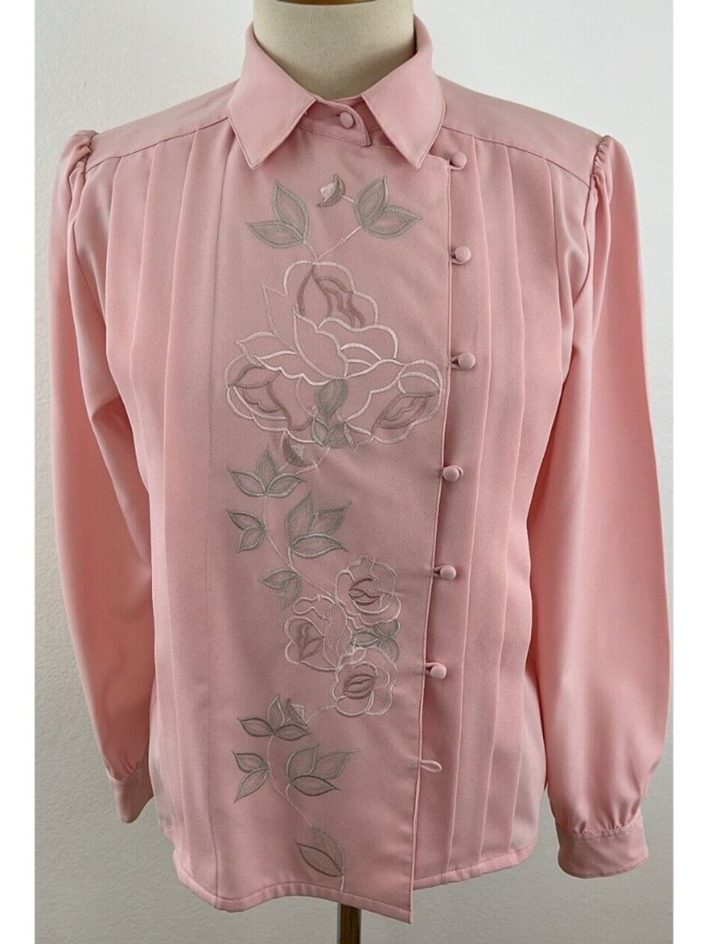 Vintage Shapely Women's 12 Blouse Shirt Button Front Embroidered Secretary Geek
